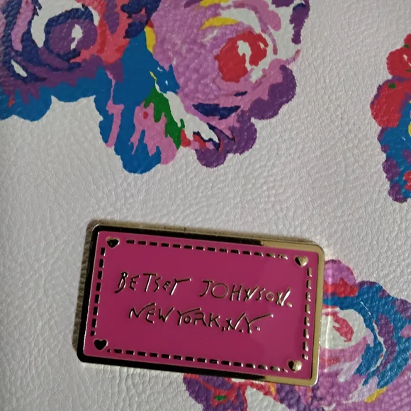 BETSEY JOHNSON Floral Crossbody Bag with Pink Bow - Picture 4 of 5